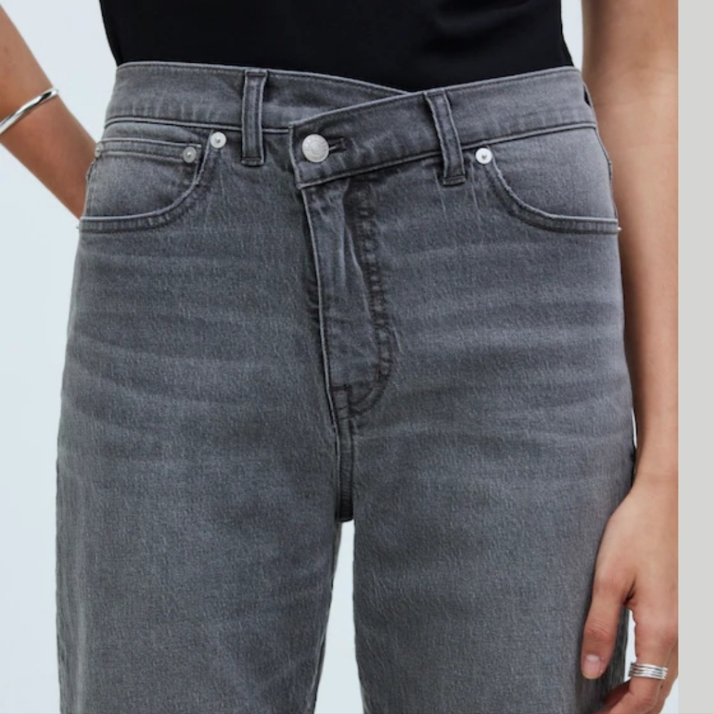 Madewell 90s Straight Jean in Burwick Wash: Cross-Tab Edition - Picture 3 of 11